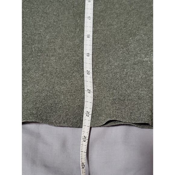 Cyrus Women’s Olive Green Mock Neck Sweater Size M – Cozy Knit Pullover - Picture 10 of 10